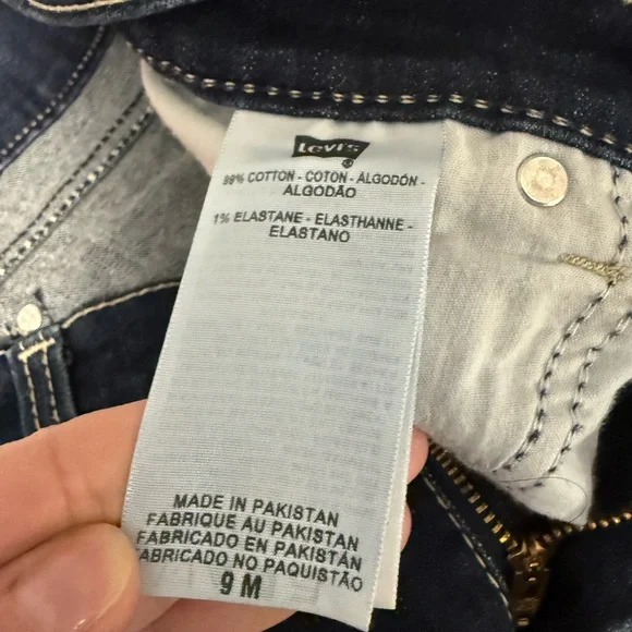 Levi’s Women's 524 Too Superlow Dark wash jeans - Picture 5 of 5